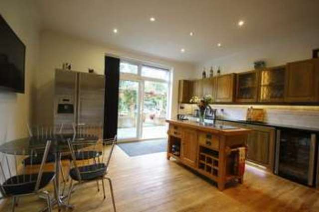  Image of 5 bedroom Semi-Detached house for sale in Hawthorne Avenue Willerby Hull HU10 at Hawthorne Avenue  Willerby, HU10 6JG
