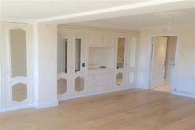  Image of 4 bedroom Property to rent in Hen Gei Llechi Y Felinheli LL56 at Y Felinheli, LL56 4PB