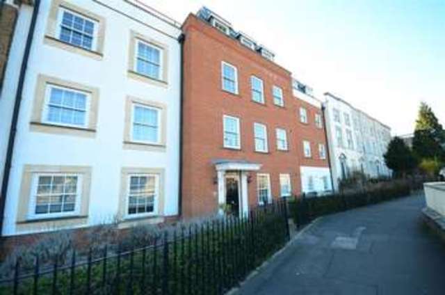  Image of 2 bedroom Ground Flat for sale in High Road Woodford Green IG8 at Woodford Green Essex Woodford Green, IG8 0PN