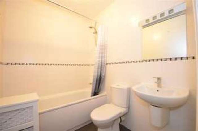  Image of 2 bedroom Ground Flat for sale in High Road Woodford Green IG8 at Woodford Green Essex Woodford Green, IG8 0PN
