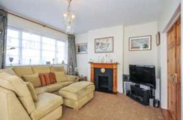  Image of 3 bedroom Bungalow for sale in Highview Gardens Edgware HA8 at Edgware  Edgware, HA8 9UB