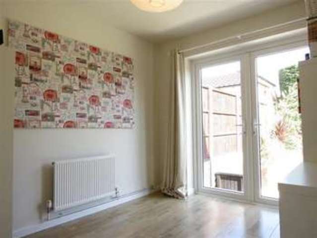  Image of 4 bedroom Detached house for sale in Highworth Way Tilehurst Reading RG31 at Tilehurst  Reading, RG31 6GP