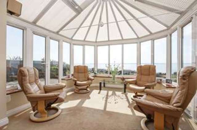  Image of 4 bedroom Detached house for sale in Hill Head Road Fareham PO14 at Hill Head Fareham Hampshire, PO14 3JH