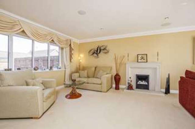 Image of 4 bedroom Detached house for sale in Hill Head Road Fareham PO14 at Hill Head Fareham Hampshire, PO14 3JH