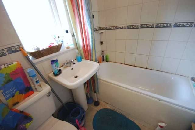  Image of 2 bedroom Flat for sale in Forest Road London E17 at Howard Mansions Walthamstow London, E17 4NA