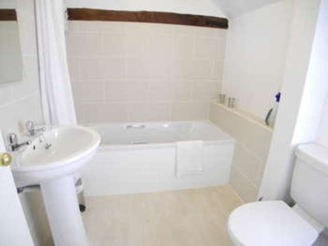  Image of 2 bedroom Cottage to rent in Hunstead Lane Brooke Norwich NR15 at Brooke Norwich Norfolk, NR15 1JP