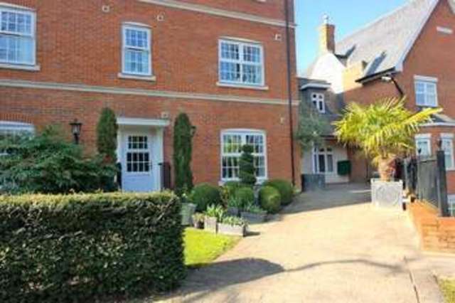  Image of 1 bedroom Apartment to rent in Reading Road Wokingham RG41 at Reading Road Wokingham Eastheath, RG41 1AB