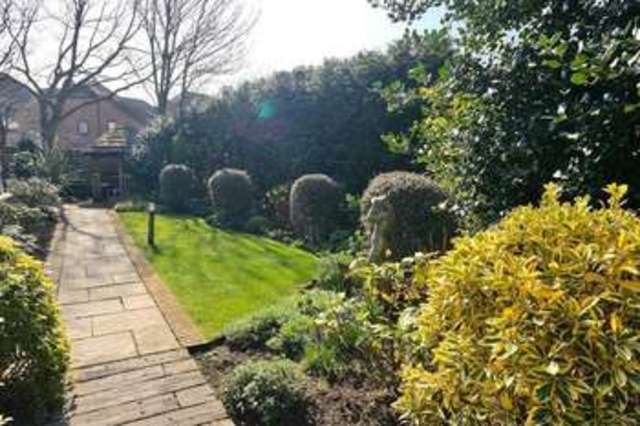  Image of 1 bedroom Apartment to rent in Reading Road Wokingham RG41 at Reading Road Wokingham Eastheath, RG41 1AB