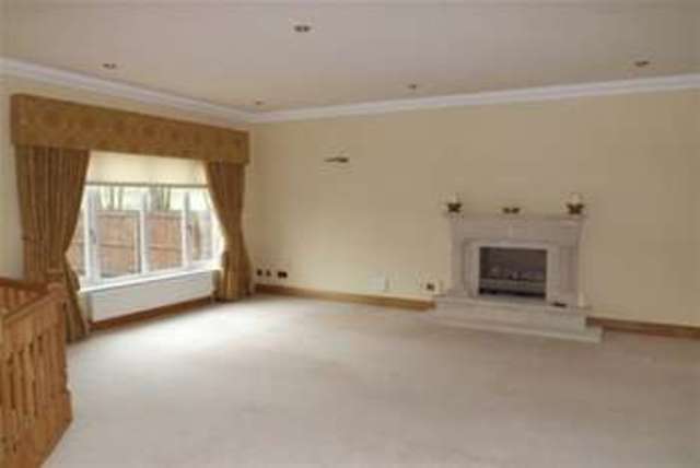  Image of 5 bedroom Detached house to rent in Juniper Avenue Bridge of Weir PA11 at Bridge of Weir, PA11 3NS