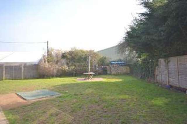  Image of 4 bedroom Detached house for sale in Jury Lane Sidlesham Common Chichester PO20 at Jury Lane  Sidlesham, PO20 7PX