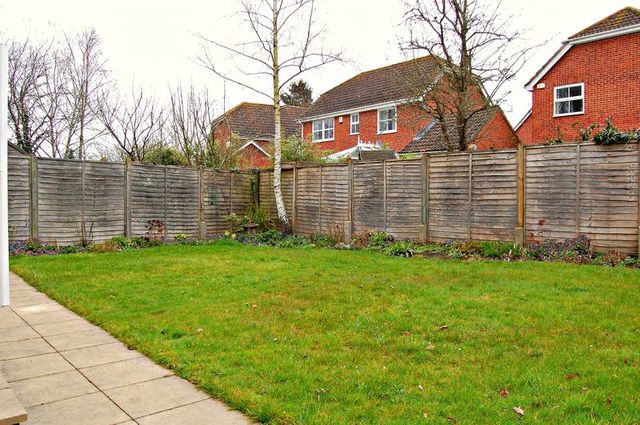  Image of 3 bedroom Detached house to rent in Kennet Road Petersfield GU31 at Kennet Road  Petersfield, GU31 4LS