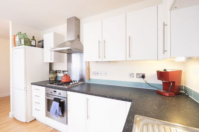  Image of 1 bedroom Flat for sale in Kings Arms Court London E1 at Kings Arms Court  London, E1 1AQ