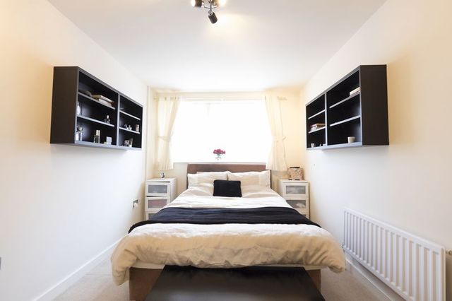  Image of 1 bedroom Flat for sale in Kings Arms Court London E1 at Kings Arms Court  London, E1 1AQ
