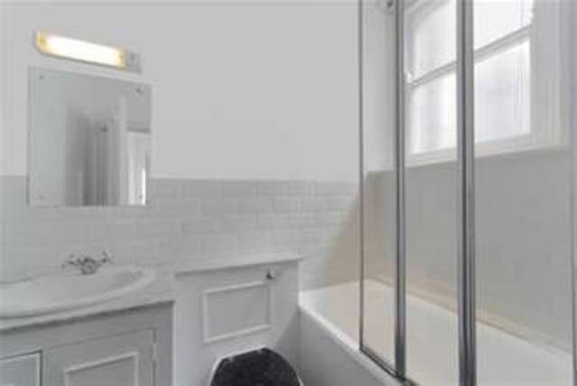  Image of 2 bedroom Flat to rent in Kings Road London SW3 at London, SW3 5ET