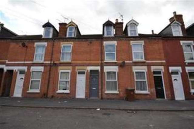  Image of 3 bedroom Detached house to rent in Lamcote Grove Nottingham NG2 at Nottingham, NG2 2GY
