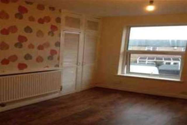 Image of 3 bedroom Detached house to rent in Lamcote Grove Nottingham NG2 at Nottingham, NG2 2GY