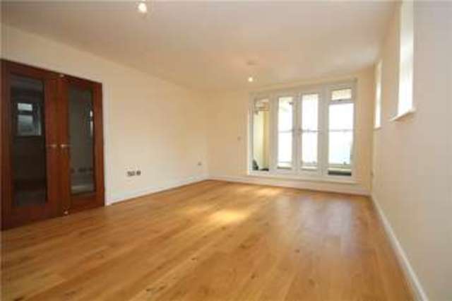  Image of 2 bedroom Apartment for sale in Finch Lane Bushey WD23 at 9 Finch Lane Bushey Bushey, WD23 3AH