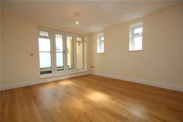  Image of 2 bedroom Apartment for sale in Finch Lane Bushey WD23 at 9 Finch Lane Bushey Bushey, WD23 3AH