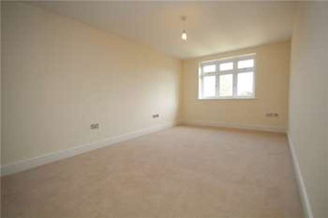  Image of 2 bedroom Apartment for sale in Finch Lane Bushey WD23 at 9 Finch Lane Bushey Bushey, WD23 3AH
