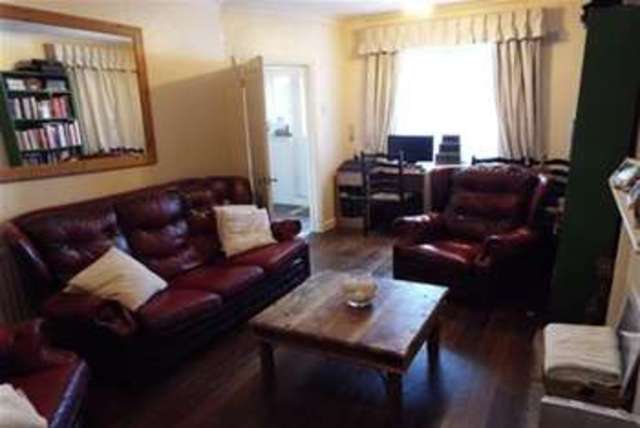  Image of 1 bedroom Flat to rent in Wimborne Road Winton Bournemouth BH2 at Bournemouth, BH2 6NG