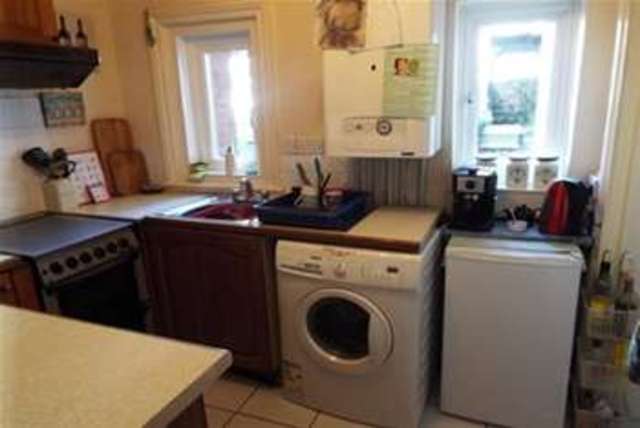  Image of 1 bedroom Flat to rent in Wimborne Road Winton Bournemouth BH2 at Bournemouth, BH2 6NG