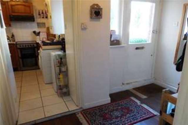  Image of 1 bedroom Flat to rent in Wimborne Road Winton Bournemouth BH2 at Bournemouth, BH2 6NG