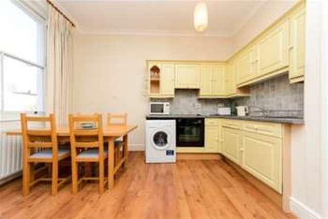  Image of 1 bedroom Property to rent in Leamington Road Villas London W11 at London, W11 1HT