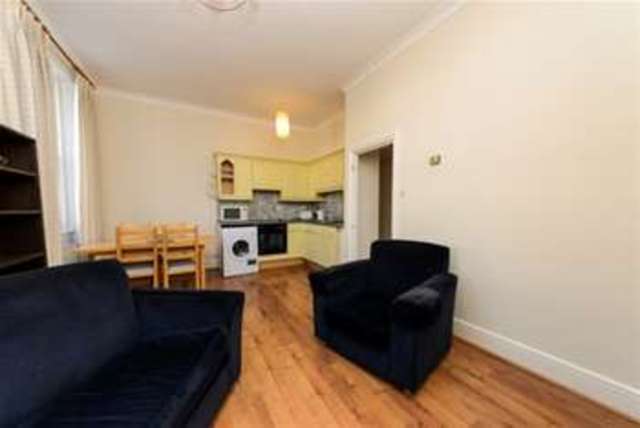  Image of 1 bedroom Property to rent in Leamington Road Villas London W11 at London, W11 1HT