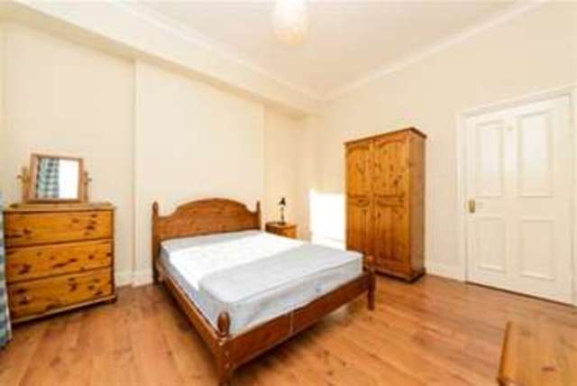  Image of 1 bedroom Property to rent in Leamington Road Villas London W11 at London, W11 1HT
