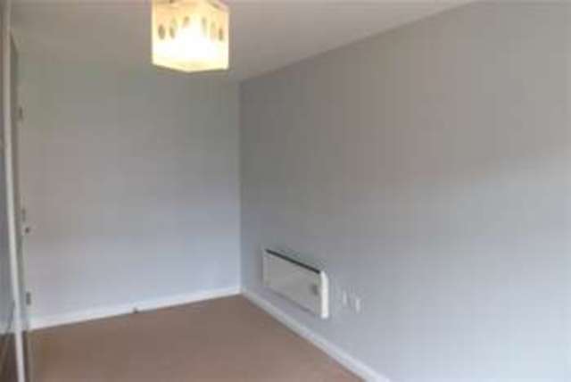  Image of 2 bedroom Flat to rent in Little Hackets Havant PO9 at Havant, PO9 5AU