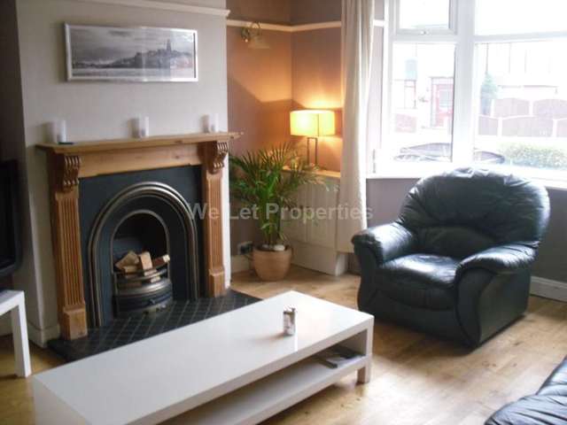  Image of 2 bedroom Detached house to rent in Lords Street Cadishead Manchester M44 at Lords Street Cadishead Manchester, M44 5YB