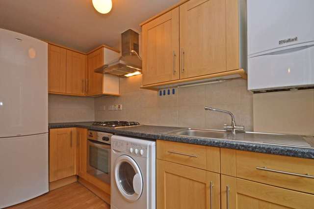  Image of 1 bedroom Flat to rent in Lucien Road London SW17 at Lucien Road  London, SW17 8HS