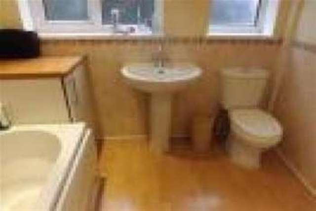  Image of 3 bedroom Detached house to rent in Lynn Avenue Sale M33 at Sale, M33 7BW