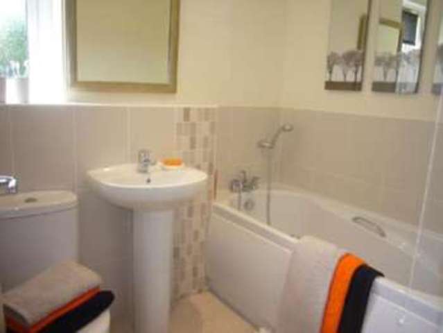  Image of 4 bedroom Detached house to rent in Hann Garden Lytchett Matravers Poole BH16 at Lytchett Matravers Poole, BH16 6FD