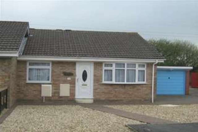  Image of 2 bedroom Bungalow to rent in Magnolia Avenue Weston-super-Mare BS22 at Weston-super-Mare, BS22 6RG