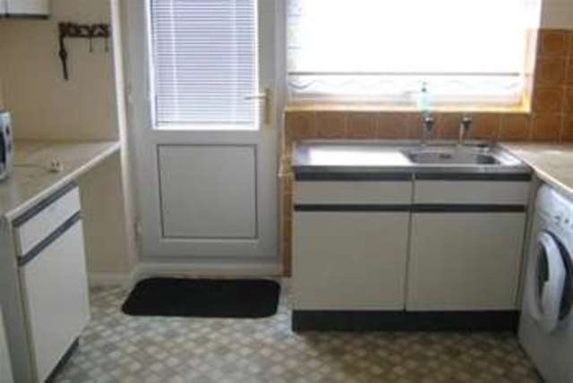  Image of 2 bedroom Bungalow to rent in Magnolia Avenue Weston-super-Mare BS22 at Weston-super-Mare, BS22 6RG