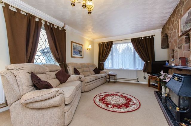  Image of 4 bedroom Detached house for sale in Mareham Road Horncastle LN9 at Mareham Road  Horncastle, LN9 6HA