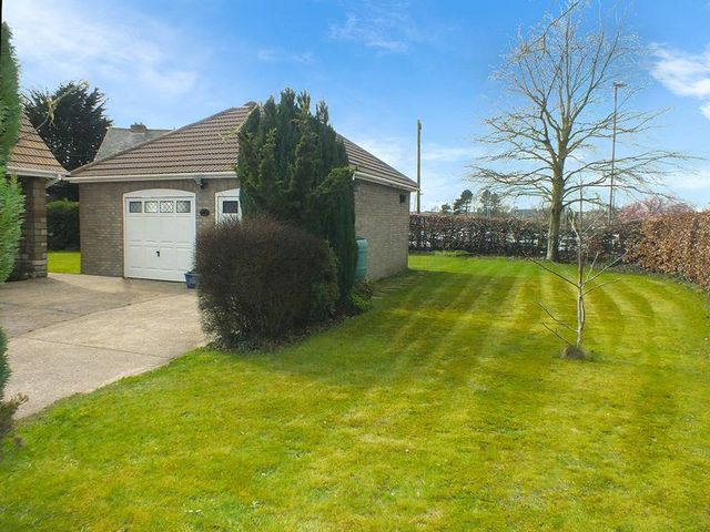  Image of 4 bedroom Detached house for sale in Mareham Road Horncastle LN9 at Mareham Road  Horncastle, LN9 6HA