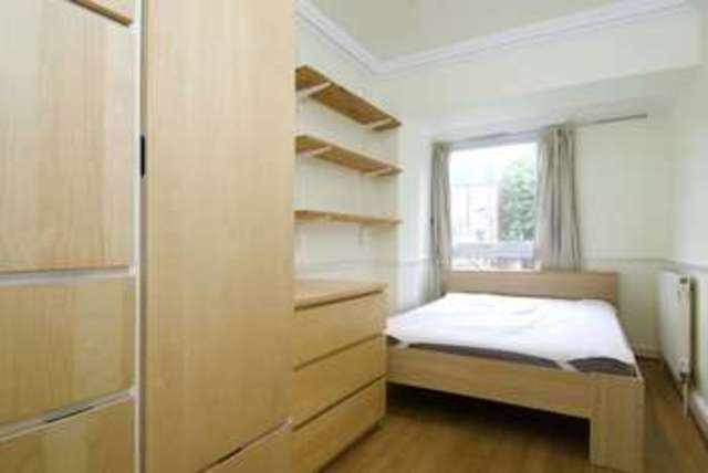  Image of 2 bedroom Flat to rent in Melrose Gardens London W6 at Melrose House  Melrose Gardens, W6 7RW