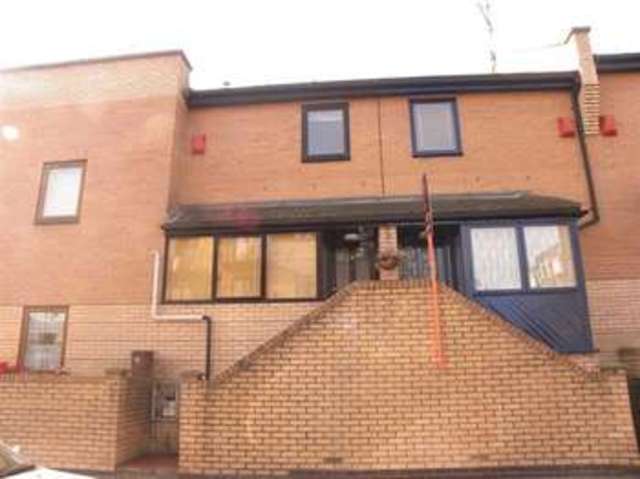  Image of 3 bedroom Terraced house to rent in Menotti Street London E2 at London, E2 6JH