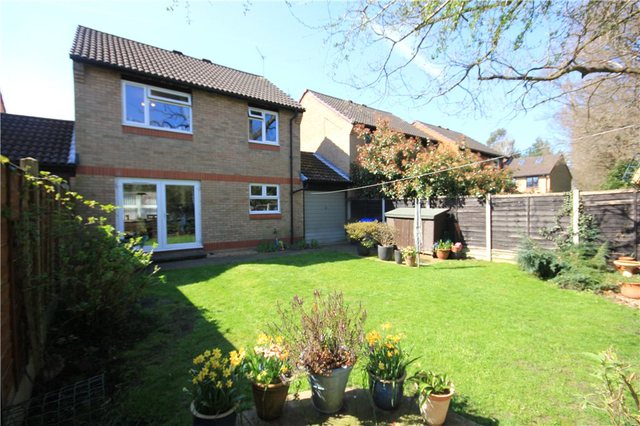  Image of 3 bedroom Detached house for sale in Merrivale Gardens Horsell Woking GU21 at Woking  Horsell, GU21 3LX