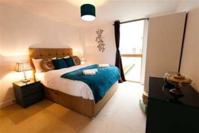  Image of 2 bedroom Flat to rent in Merrivale Mews Milton Keynes MK9 at Milton Keynes, MK9 2FJ