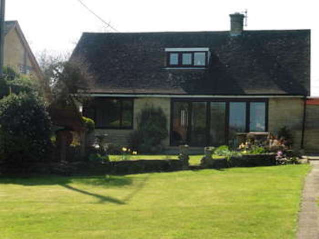  Image of 4 bedroom Detached house for sale in Worton Road Middle Barton Chipping Norton OX7 at Middle Barton  Oxfordshire, OX7 7EE