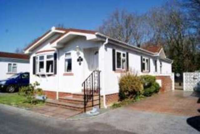  Image of 2 bedroom Bungalow for sale in Knightcrest Park Milford Road Everton Lymington SO41 at Milford Road Everton Everton, SO41 0BA