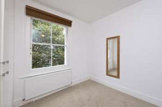  Image of 1 bedroom Flat to rent in Minford Gardens London W14 at Minford Gardens  London, W14 0AN