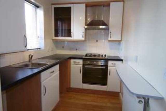  Image of 2 bedroom Flat to rent in Moorcroft Ossett WF5 at Ossett Ossett, WF5 9JL