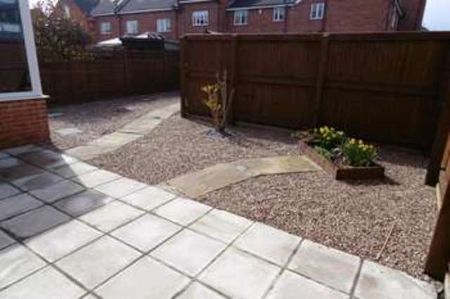  Image of 2 bedroom Flat to rent in Moorcroft Ossett WF5 at Ossett Ossett, WF5 9JL