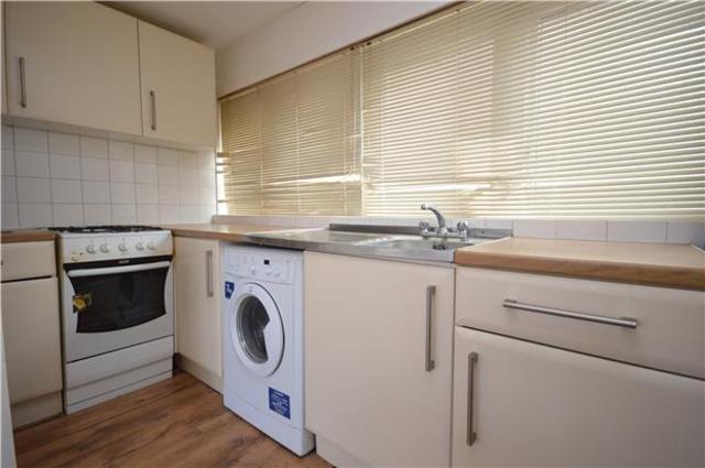  Image of 1 bedroom Flat to rent in Mulholland Close Mitcham CR4 at Surrey, CR4 1SX