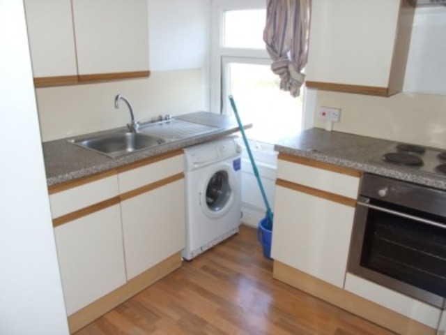  Image of 2 bedroom Flat to rent in Mundy Place Cathays Cardiff CF24 at Mundy Place Cathays Cardiff, CF24 4BZ