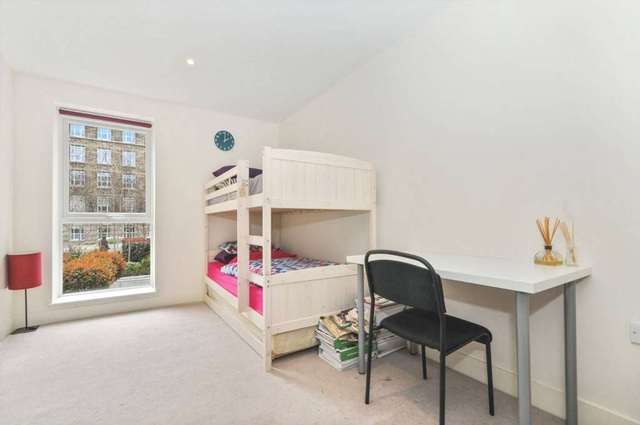  Image of 1 bedroom Apartment to rent in Bromyard Avenue London W3 at Bromyard Avenue Acton London, W3 7FL
